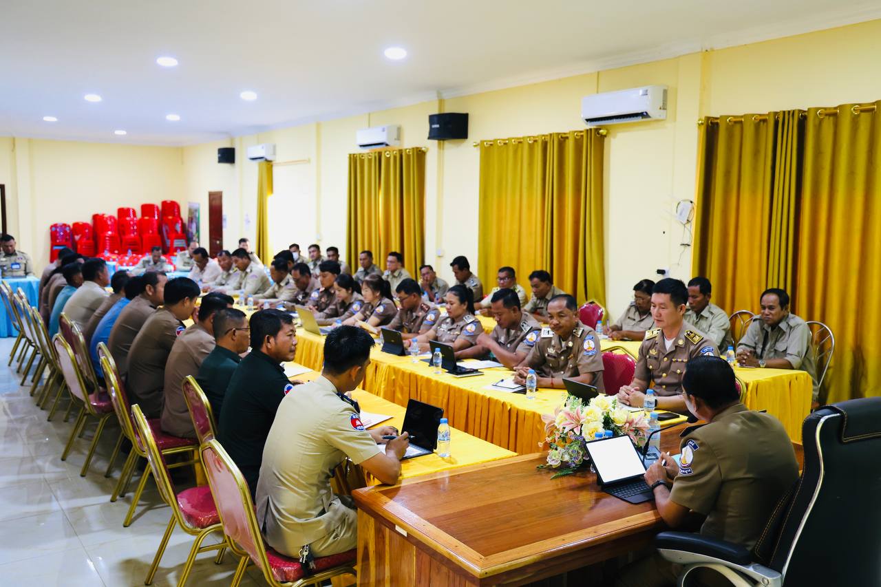 ប្រធានគណៈបញ្ជាការឯកភាពរដ្ឋបាលស្រុកស្ទោងបញ្ជាដាច់ខាតដល់សមត្ថកិច្ចក្រោមឱវាទ ត្រូវ បង្ក្រាបក្មេងទំនើង បទល្មើសអនឡាញស្កេម ជនអន្តោប្រវេសន៍ខុសច្បាប់